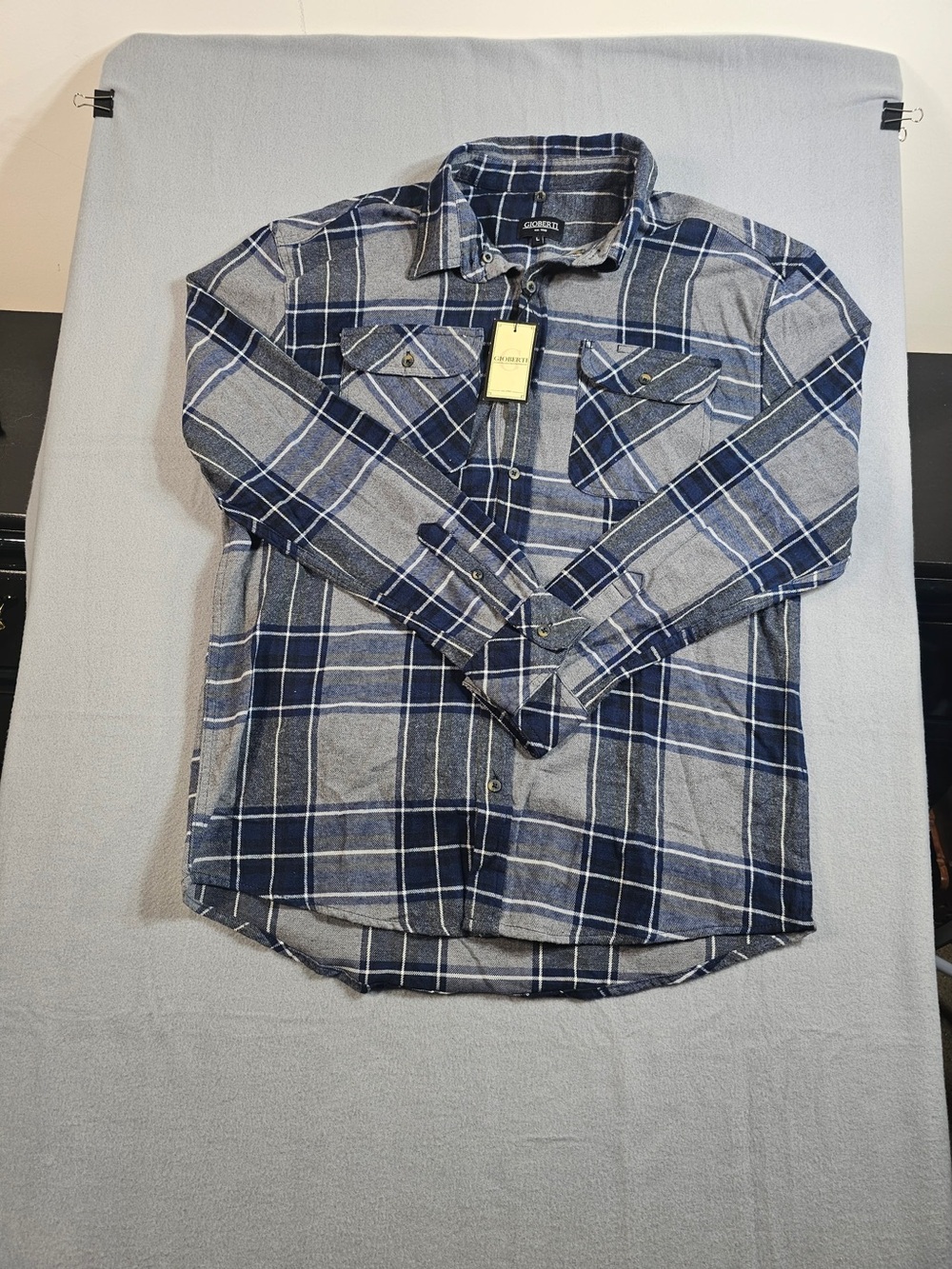 #194 Gioberti Men’s Plaid Flannel Button-Up Shirt Gray Navy Size L NWT